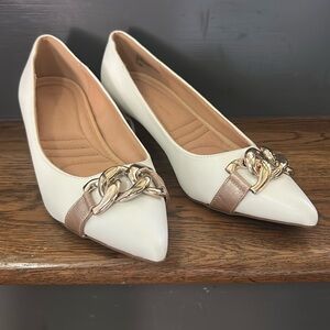 Adrienne Vitadini 7 1/2 shoes